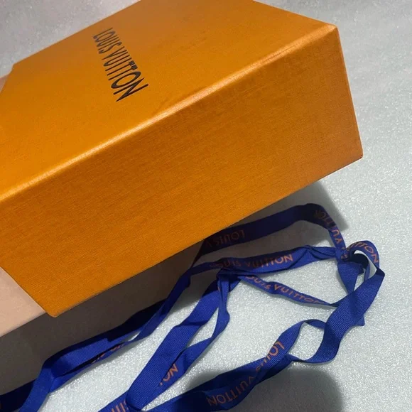 Authentic Louis Vuitton Box - Picture 7 of 11